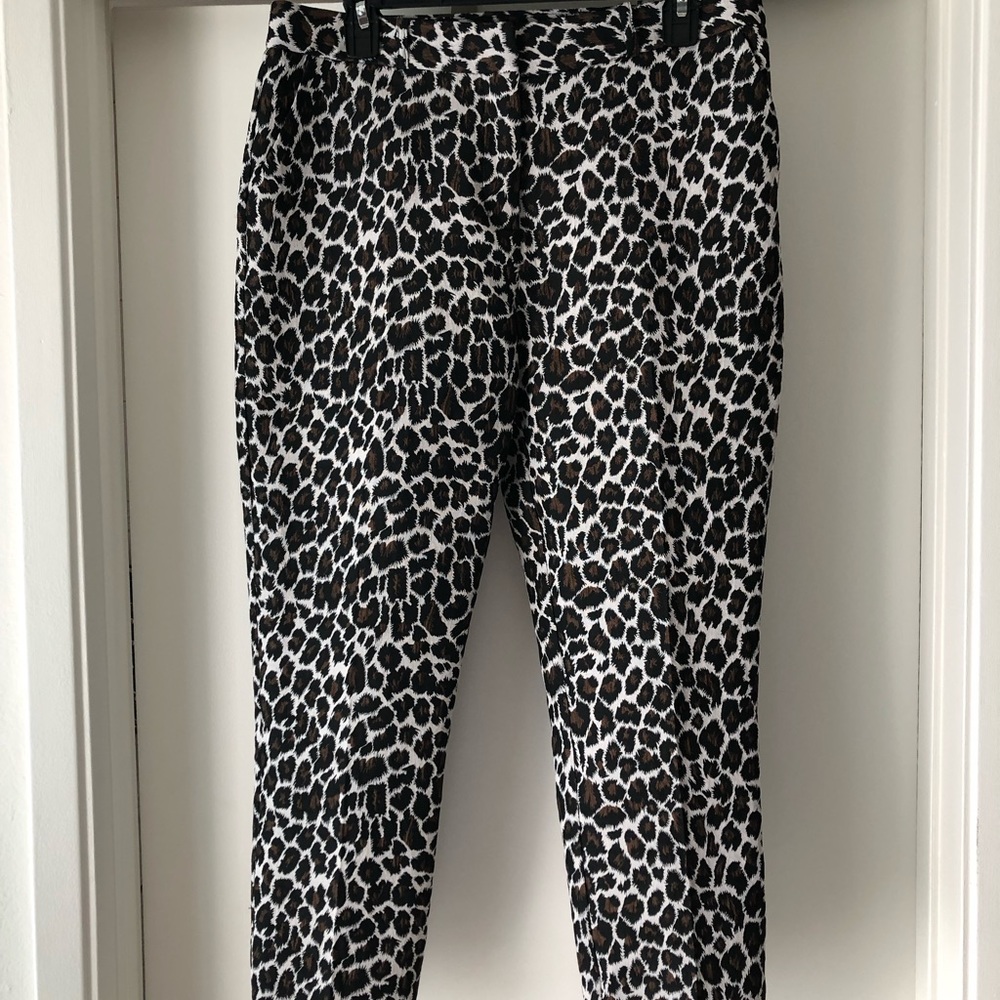 Animal print slim crop pants